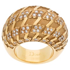 Dior Bague cocktail bombée pied-de-poule en or jaune et diamants