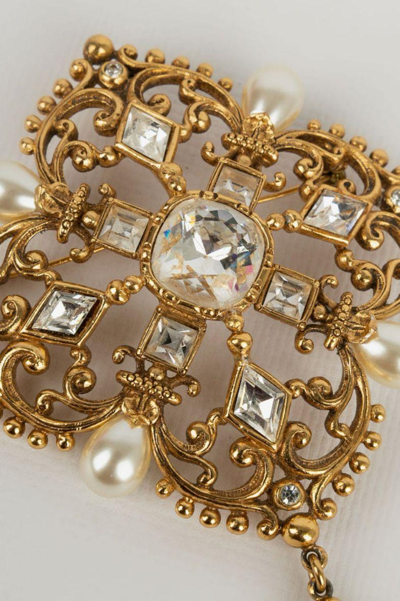 Dior Imposing Brooch/Pendant in Gold Metal and Pearly Drops In Excellent Condition In SAINT-OUEN-SUR-SEINE, FR