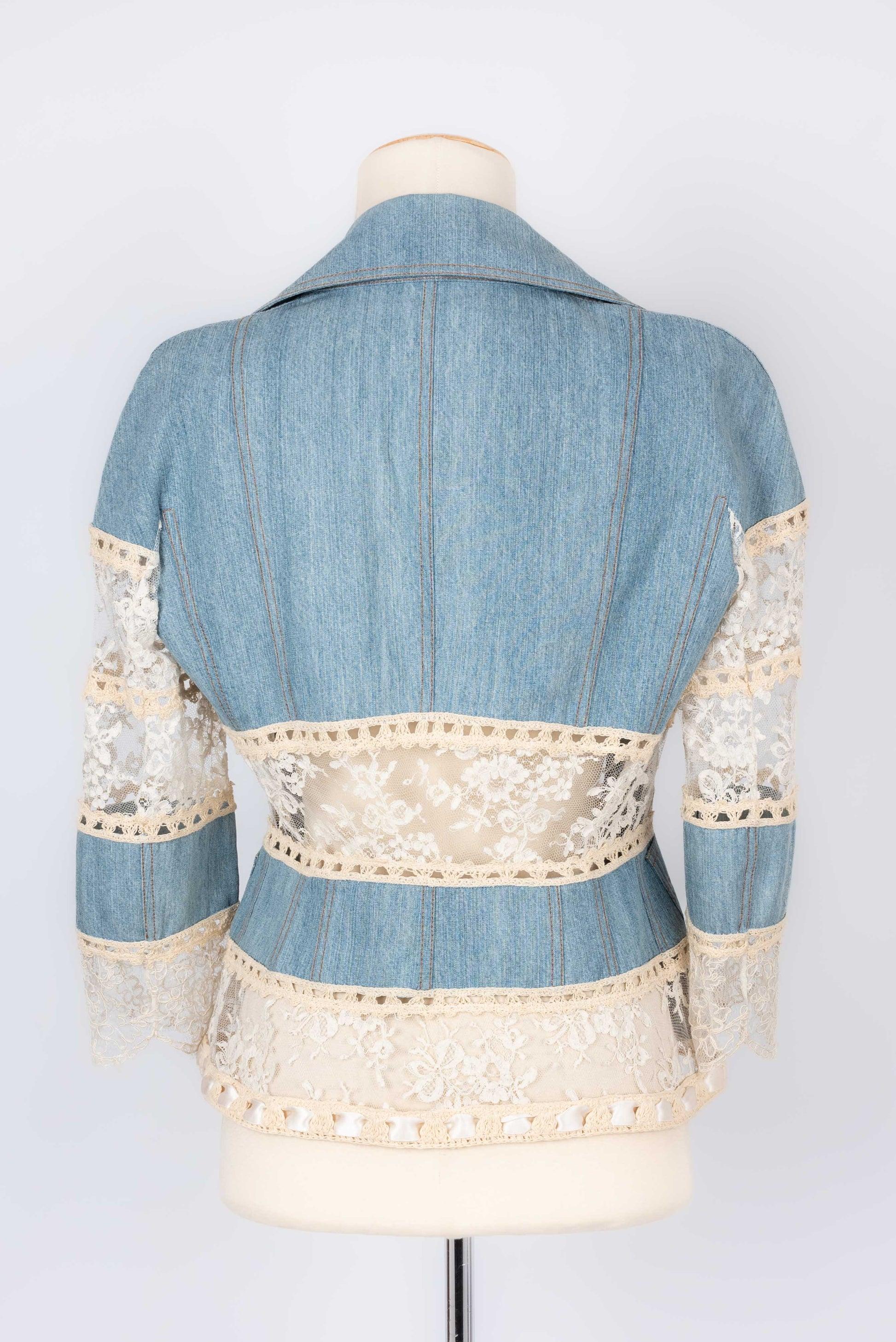 Dior Jacket in Blue Denim and Lace, 2005 In Excellent Condition For Sale In SAINT-OUEN-SUR-SEINE, FR
