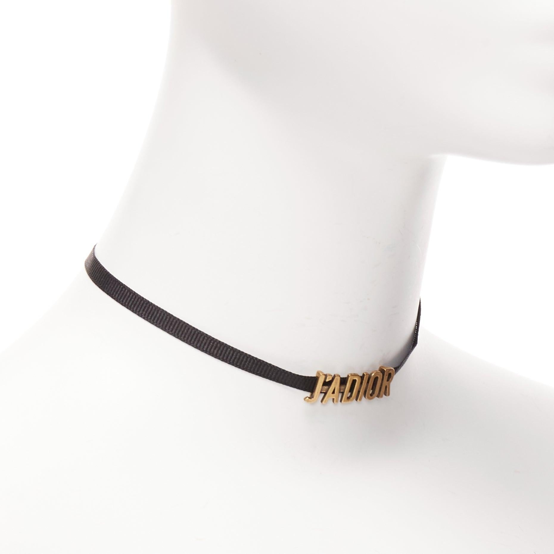 DIOR J'adior antique gold logo plate black ribbon CD charm choker necklace In Excellent Condition For Sale In Hong Kong, NT