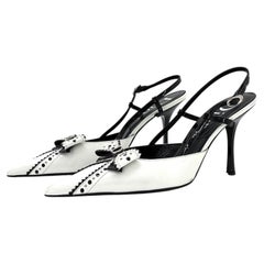 Dior John Galliano Pumps mit Schleifen-Anhänger, Nietenbesatz, weiß-schwarz, Slingback, Schuhgröße 38