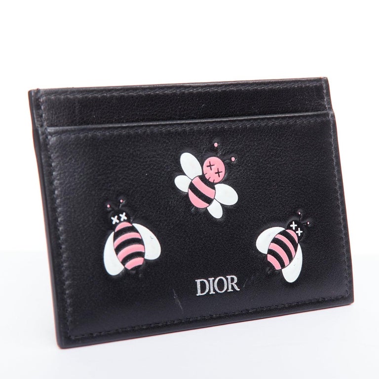Porte-cartes DIOR KAWS 201k rose abeille XX cuir noir En vente