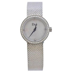 Dior La D de Dior Montre Satine en nacre et diamants CD047111M001