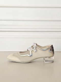 Ballerine Dior con lacci, stile anni '60, collezione SS22, ecru/bianco sporco, taglia 39,5