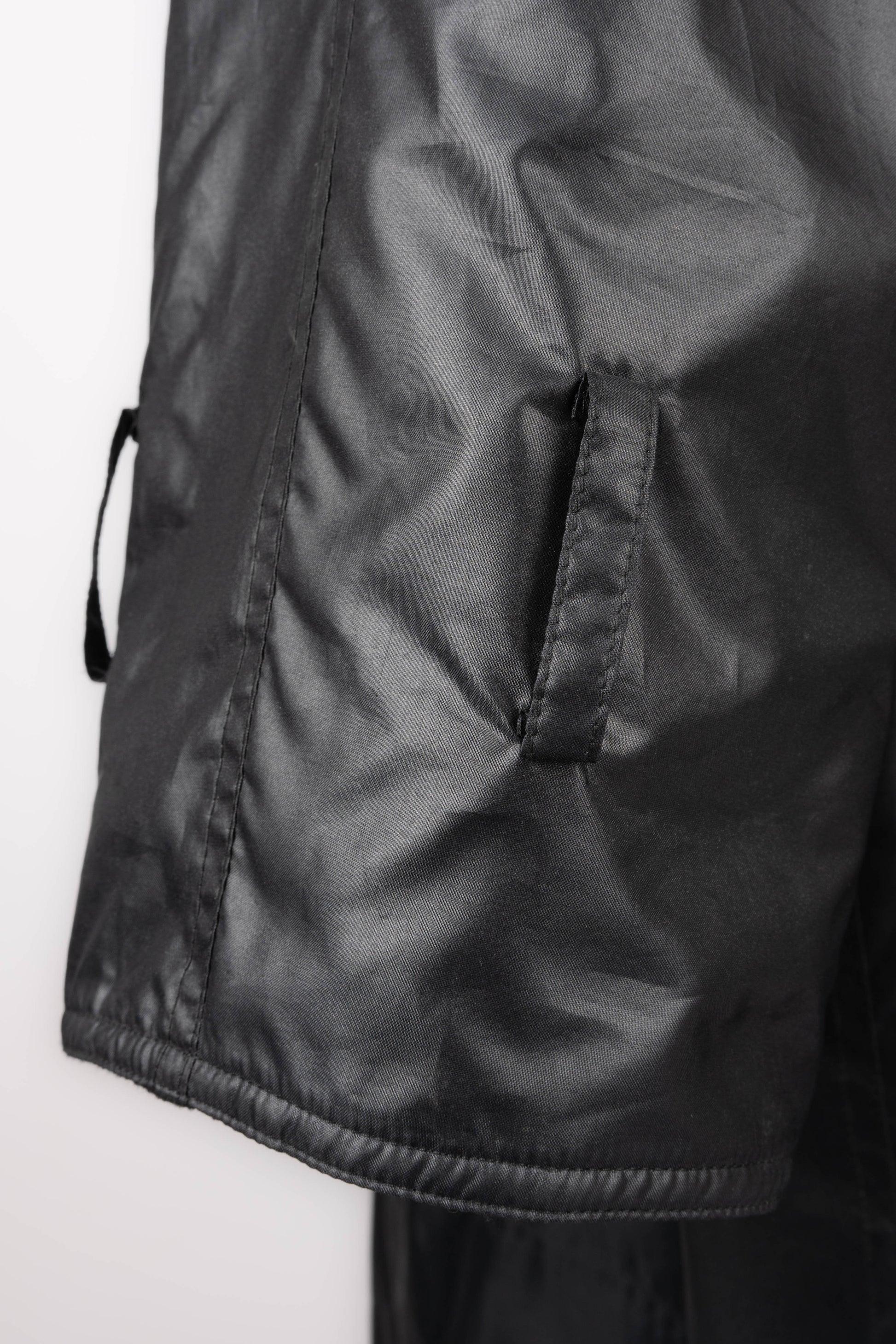 Cappotto sintetico Dior Lack con fodera in pile, 2004 in vendita 6