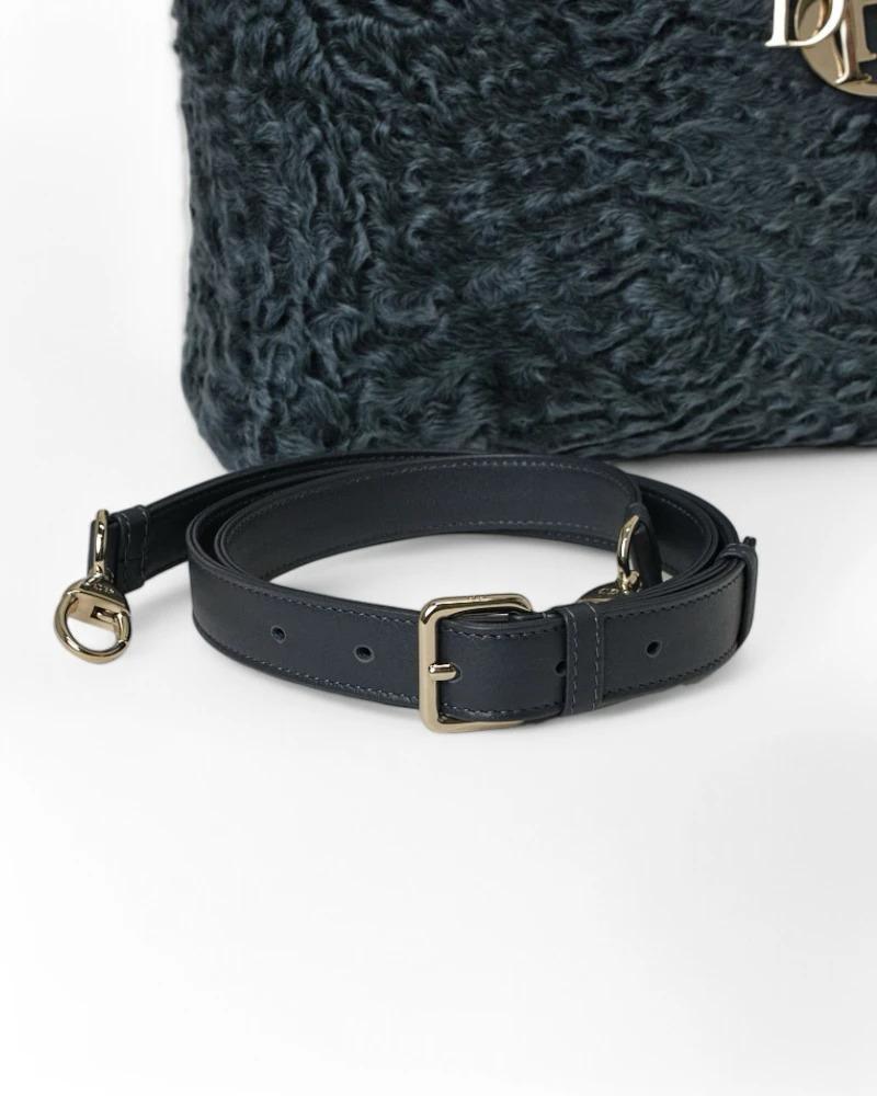 Dior Lady Medium Fur Grey en vente 5