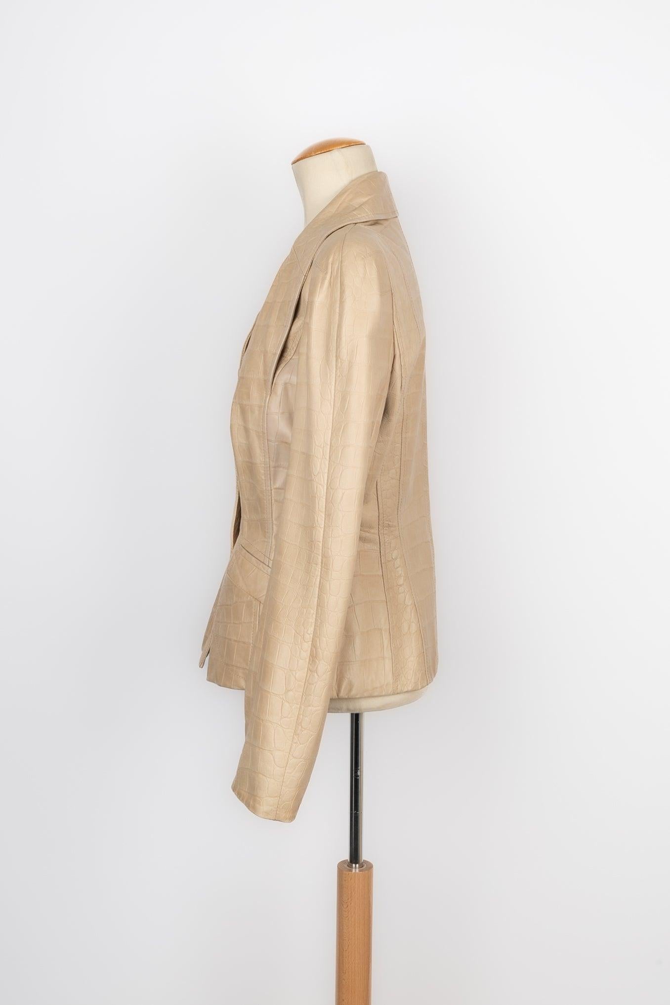 Dior - (Made in Italy) Lamb leather jacket with a crocodile print in beige tones. Silk lining. Size 44FR. 2005 Fall-Winter Ready-to-Wear Collection.

Additional information: 
Condition: Very good condition
Dimensions: Shoulder width: 40 cm - Sleeve