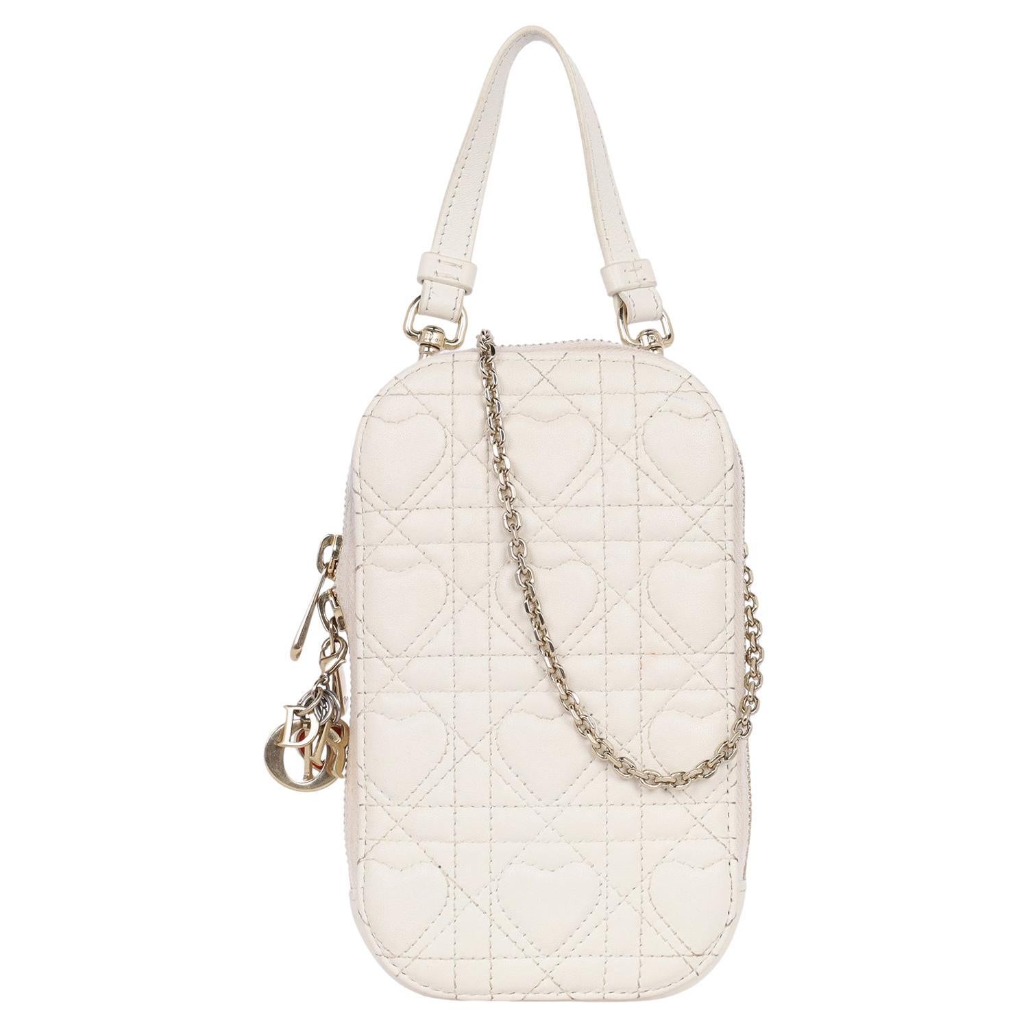 Dior Lammfell Cannage Lady Dior Telefonhalterung Latte Beige Lady Dior im Angebot