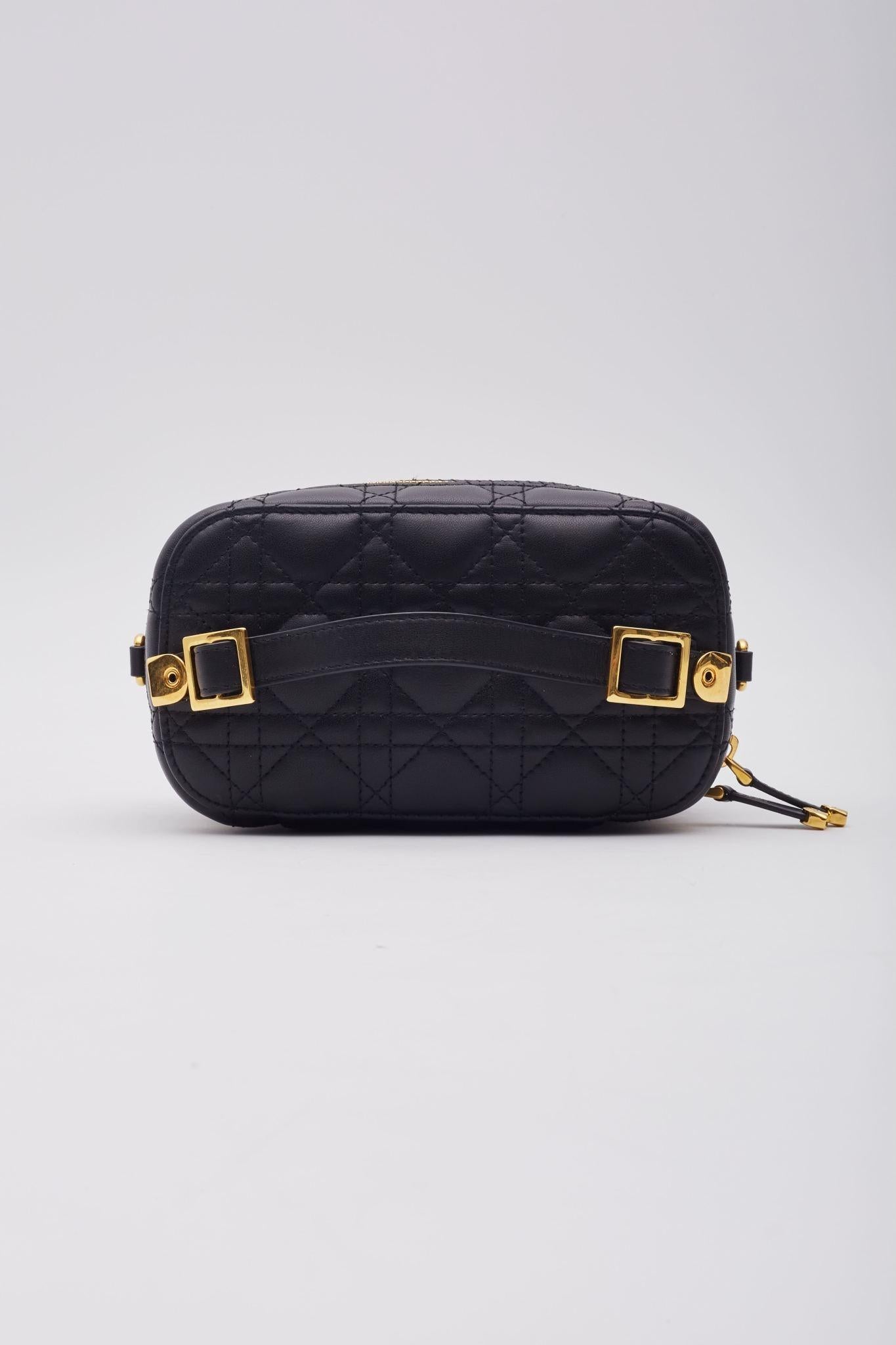 Dior Lambskin Cannage Small Diortravel Vanity Case Black en vente 4
