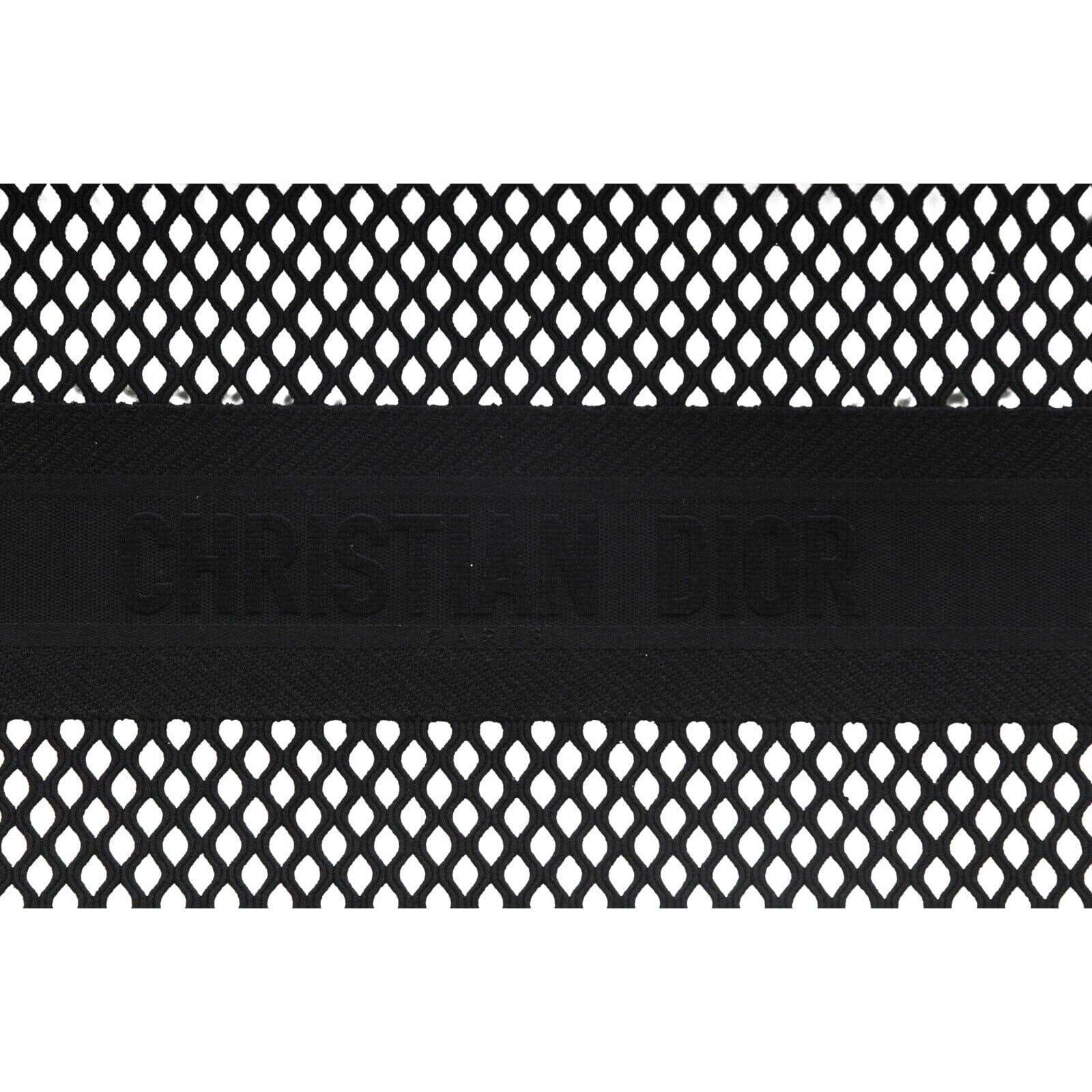 Dior Bolso Tote Libro Grande Logotipo Negro Tejido Malla Semitransparente Portátil en Nuevo estado para la venta en North Miami, FL