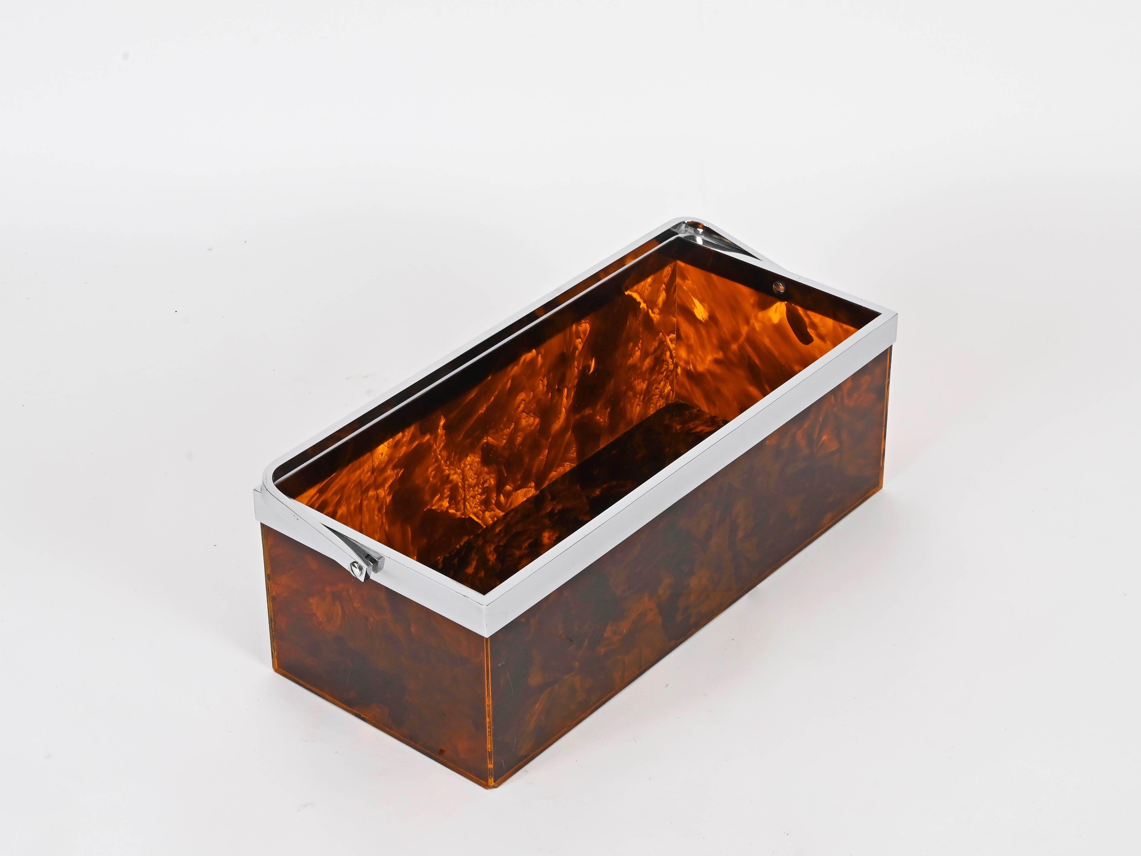 Dior Large Magazine or Bottle Rack, Tortoiseshell Lucite and Chrome, Italy 1970s For Sale 3