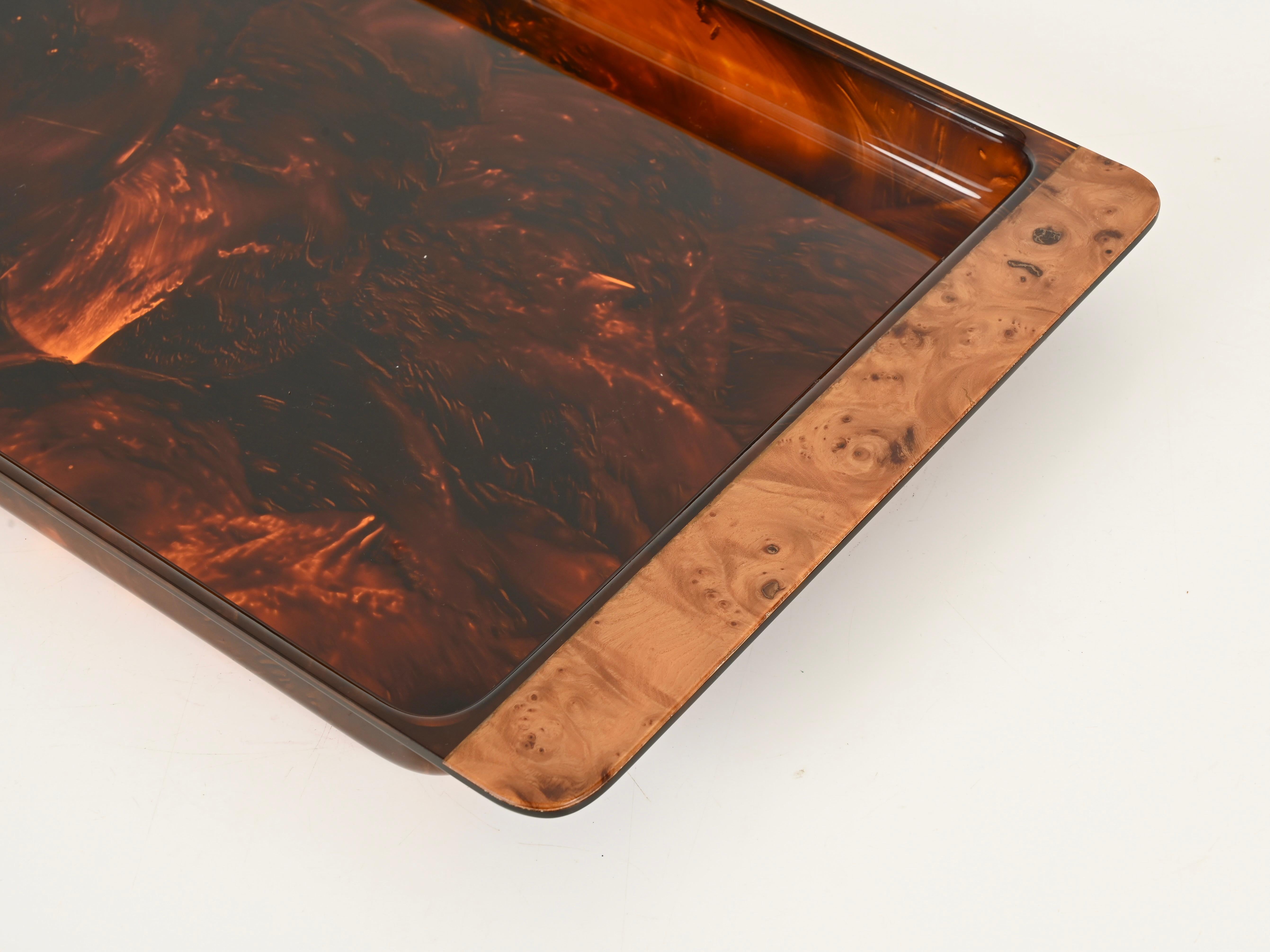 Dior Large Serving Tray in Tortoiseshell Effect Lucite and Burl, Italy, 1970s For Sale 6