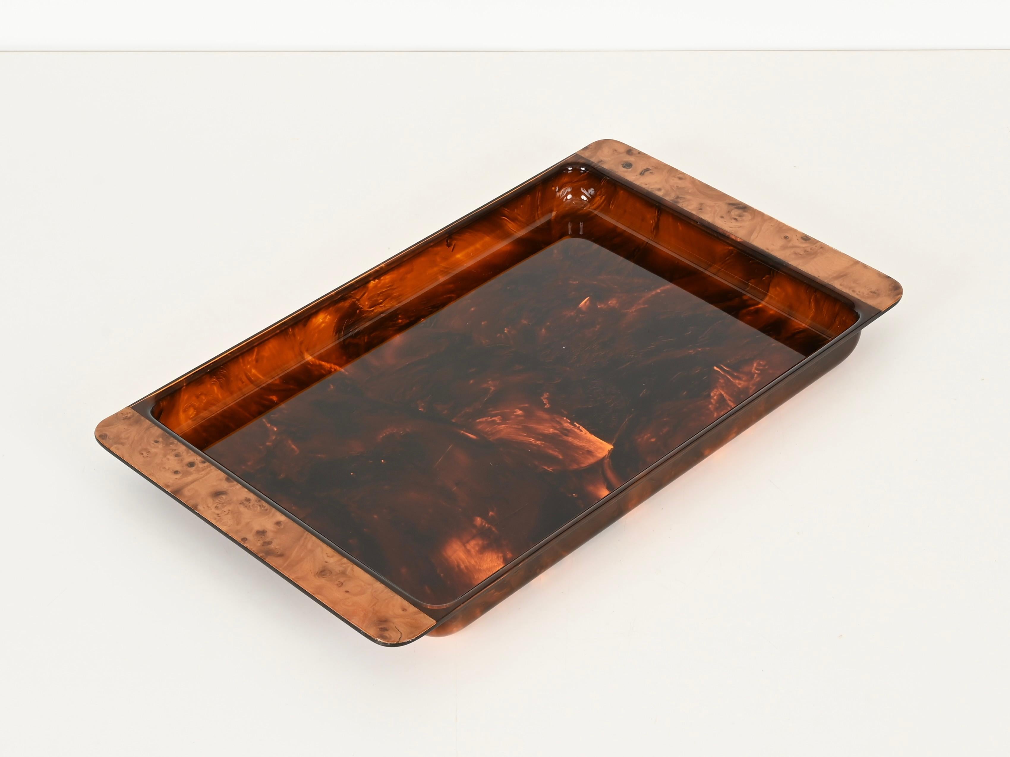 Dior Large Serving Tray in Tortoiseshell Effect Lucite and Burl, Italy, 1970s For Sale 2