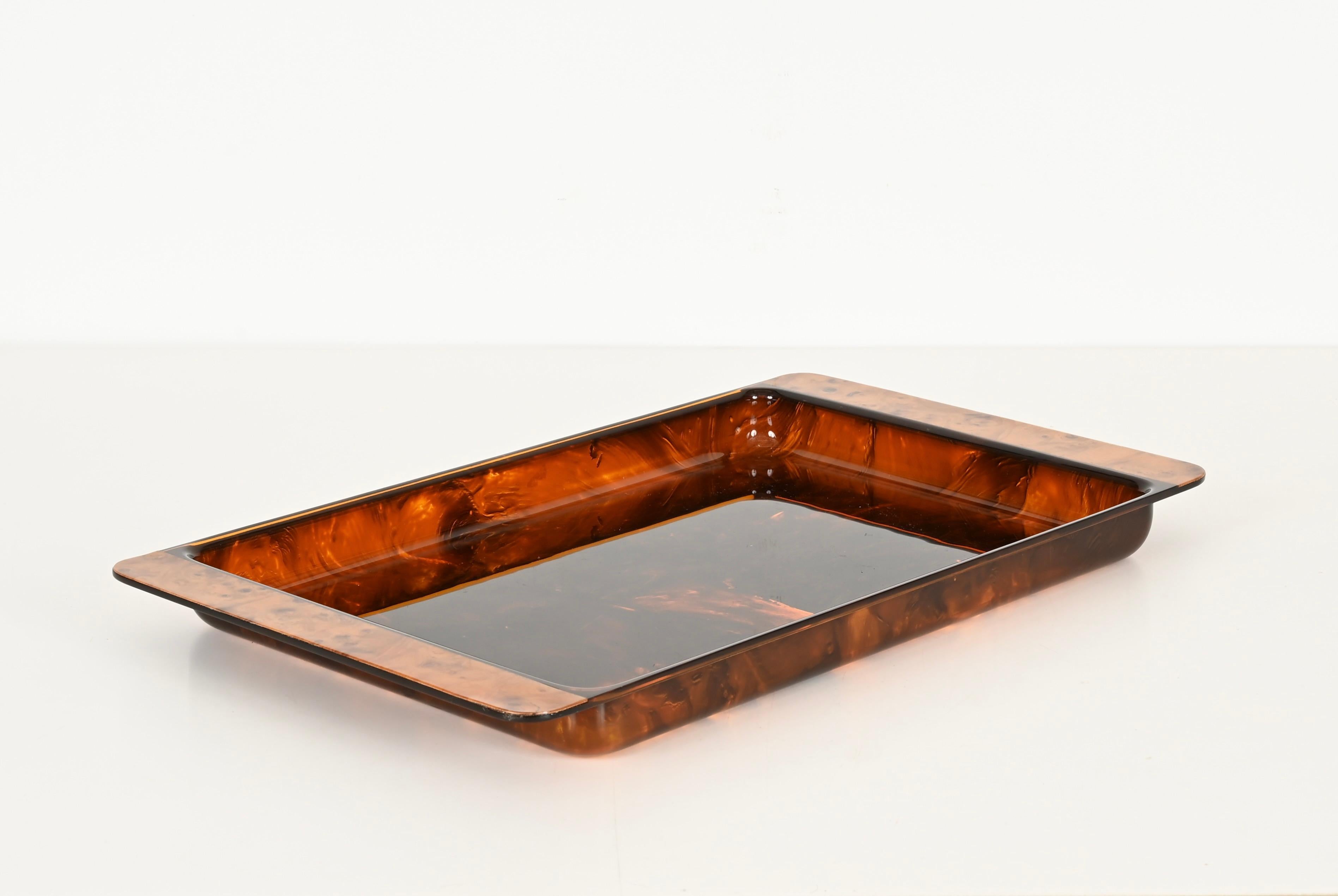 Dior Large Serving Tray in Tortoiseshell Effect Lucite and Burl, Italy, 1970s For Sale 3