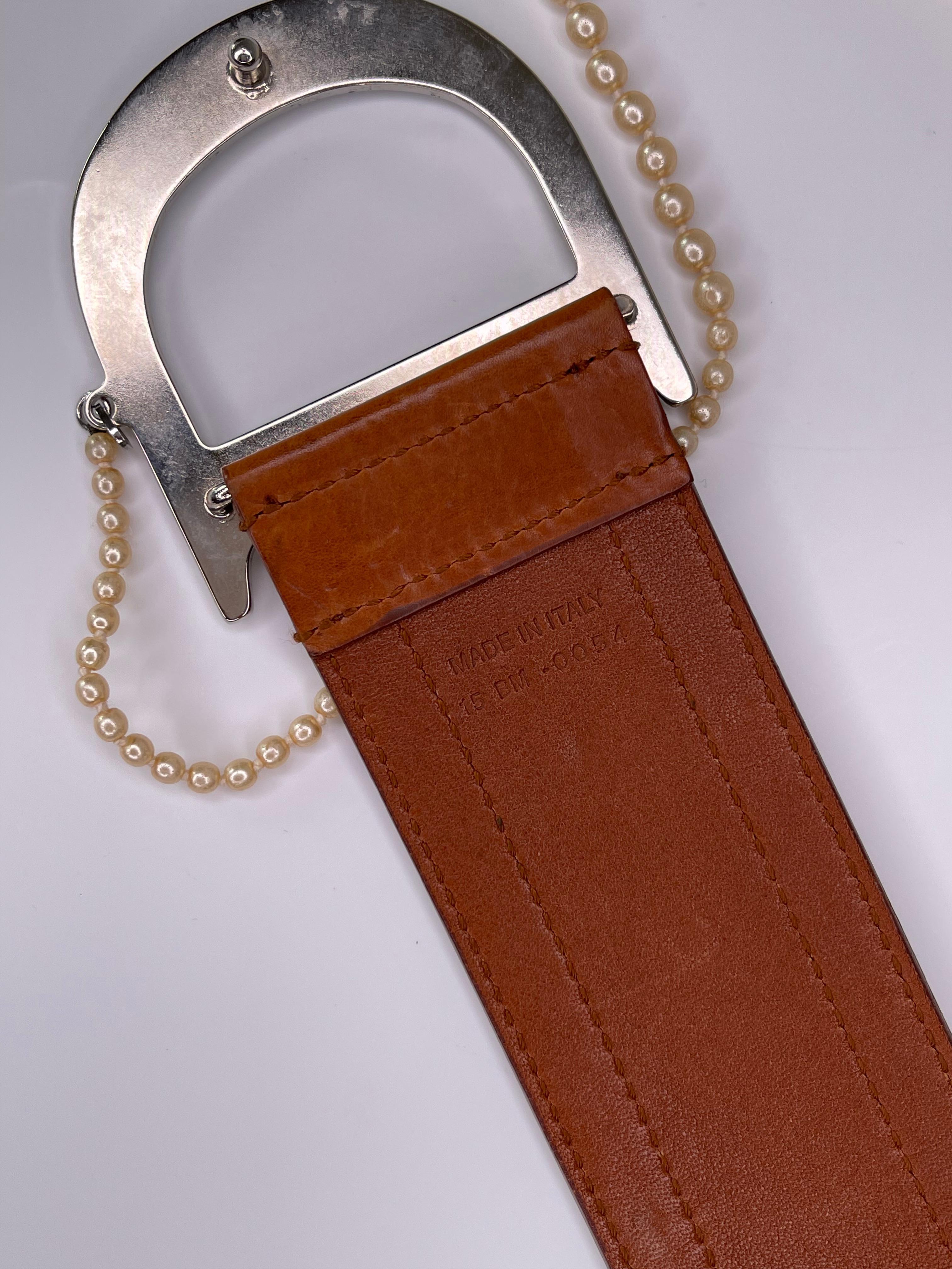 Dior Leather Detective Pearl Belt  Bon état - En vente à Montreal, Quebec