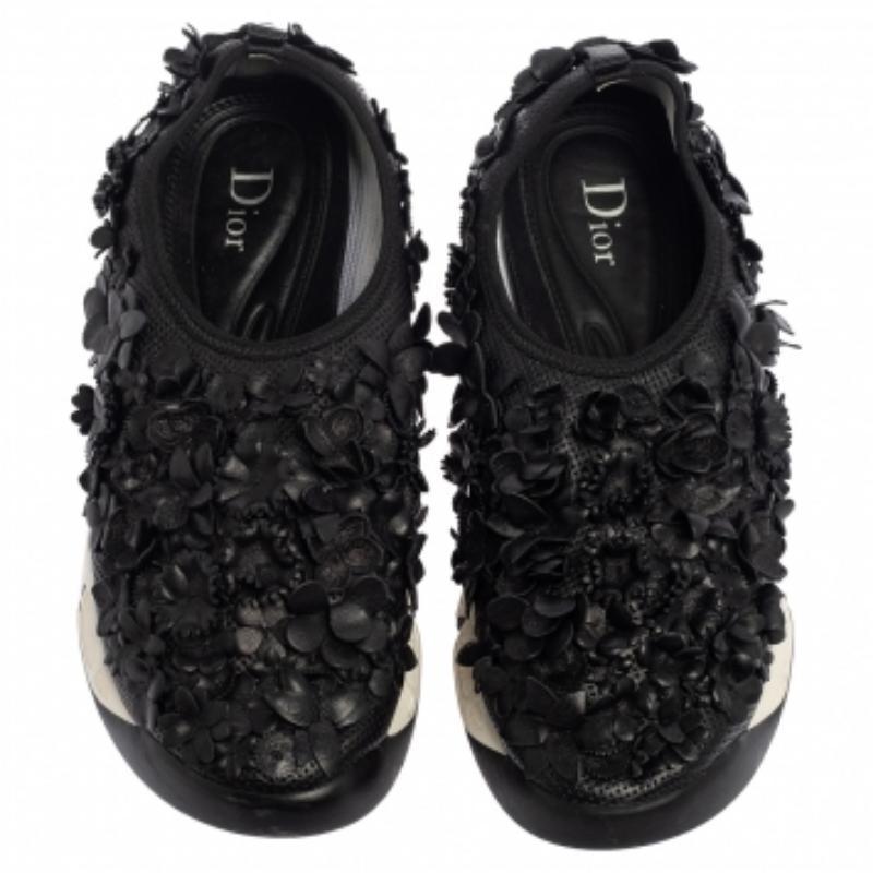 Dior Leather Flower Embellished  Fusion  Sneakers Size 37.5 In Good Condition For Sale In Dubai, Al Qouz 2