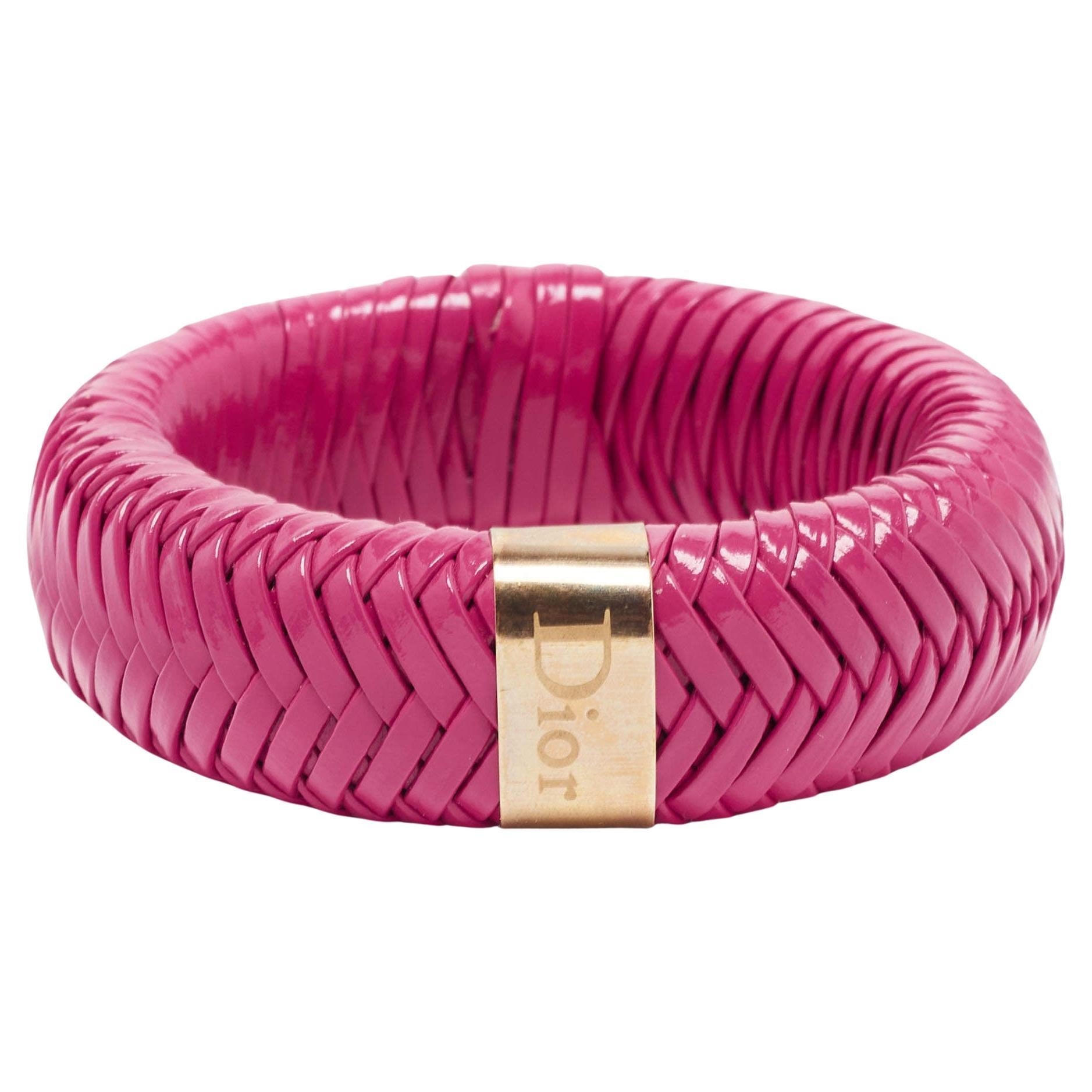 Dior - Bracelet large en cuir doré en vente