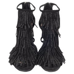 Stiletto in pelle Dior con frange ricoperte