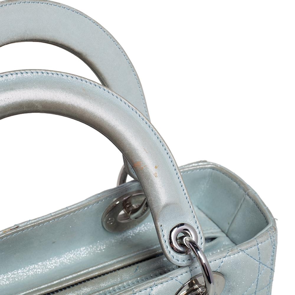 Dior Hellblaue Cannage Schimmernde Ledertasche Medium Lady Dior Tote 6