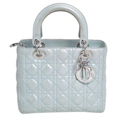 Dior Hellblaue Cannage Schimmernde Ledertasche Medium Lady Dior Tote