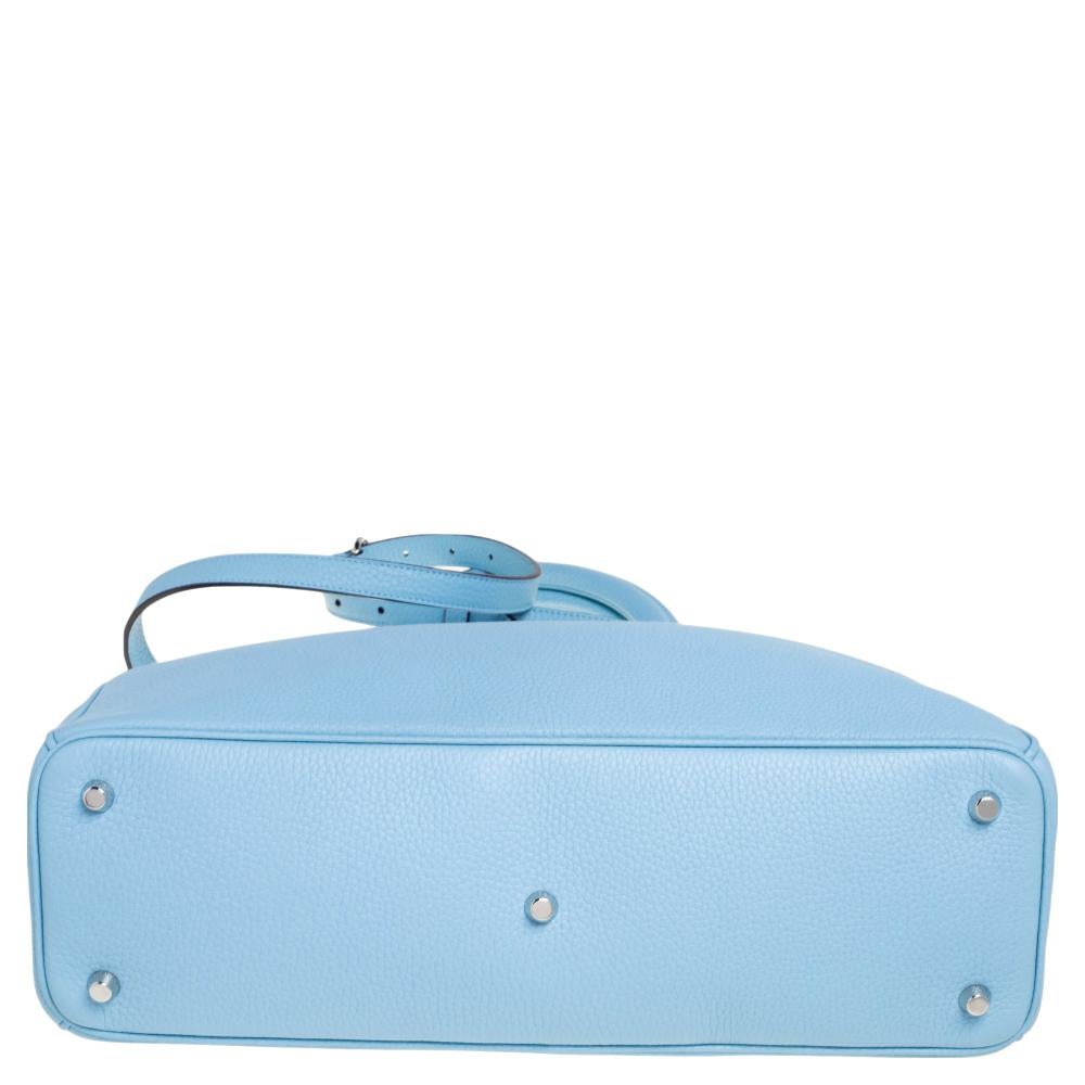 Dior - Grand sac cabas Diorissimo en cuir grainé bleu clair 3