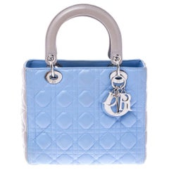 Dior Fourre-tout moyen en cuir bleu clair/gris Lady Dior