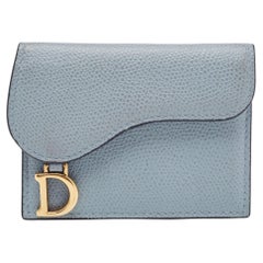 Dior - Porte-cartes à rabat en cuir bleu clair
