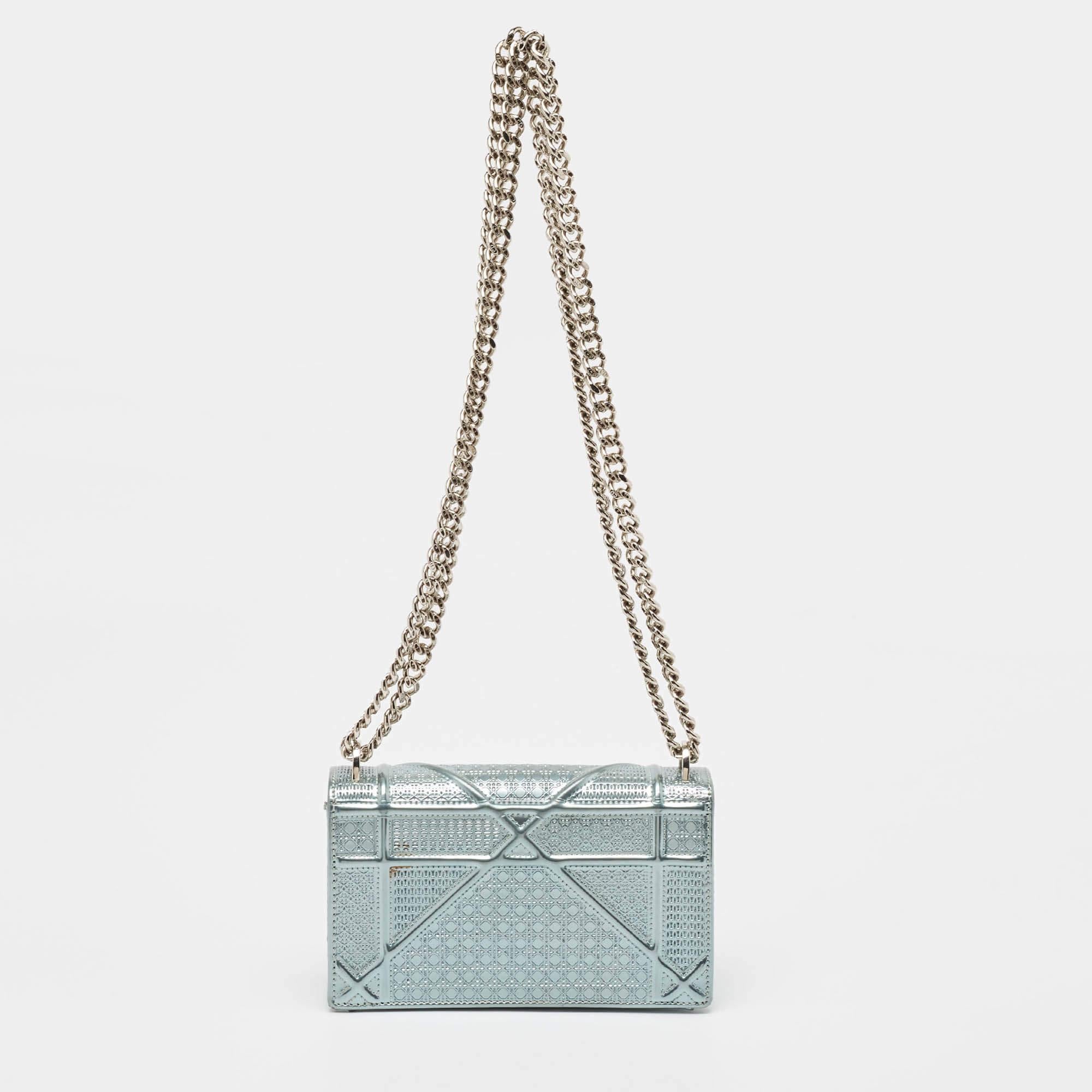 Dior Light Blue Microcannage Patent Leather Mini Diorama Chain Shoulder Bag In Fair Condition In Dubai, Al Qouz 2