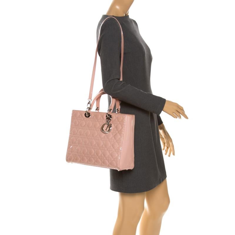 Dior Rosa Claro Cannage Acolchado Charol Grande Lady Dior Tote Beige