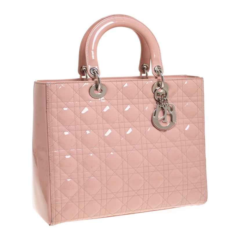 Dior Rosa Claro Cannage Acolchado Charol Grande Lady Dior Tote en Bueno Estado en Dubai, Al Qouz 2