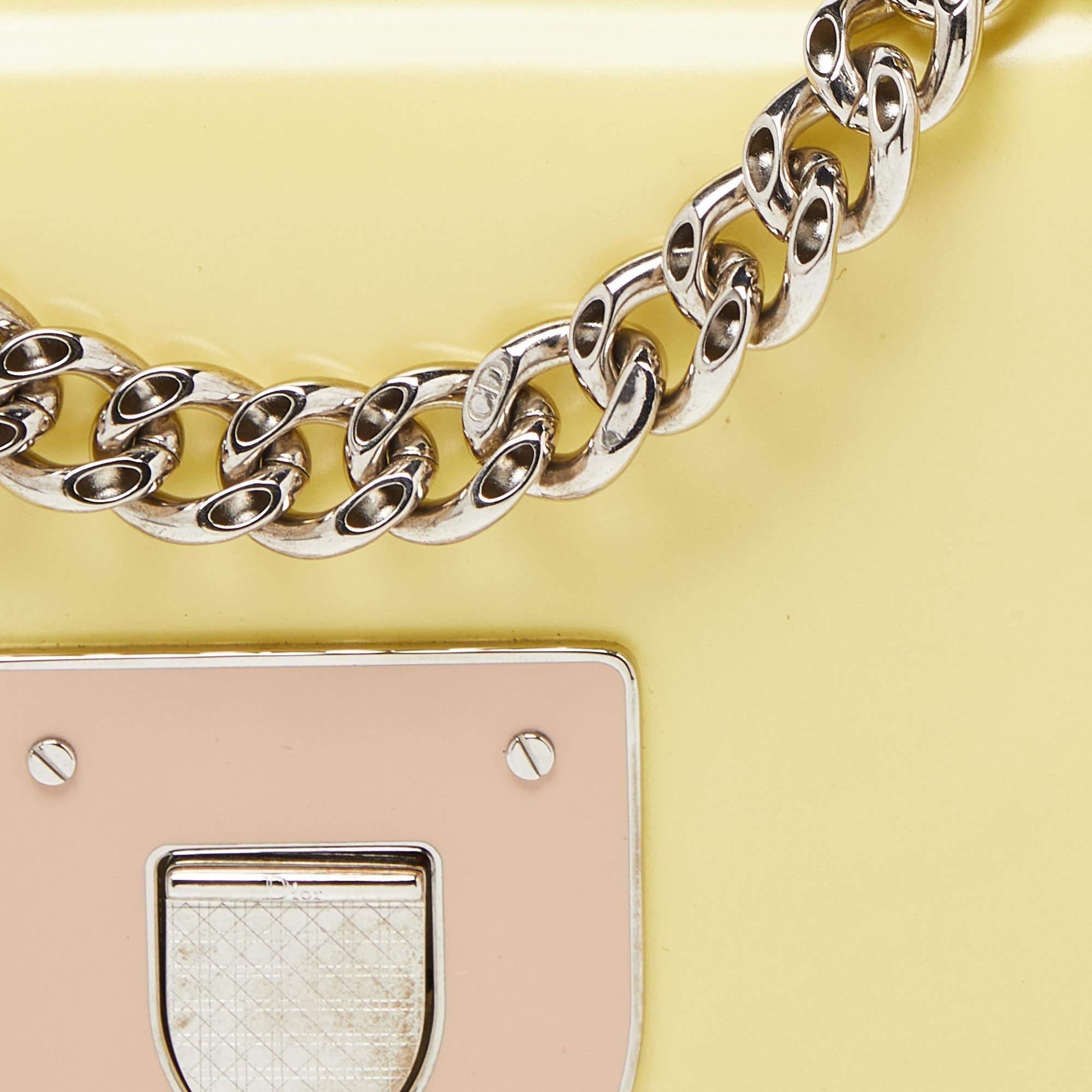 De las mujeres Dior Bolso de hombro Diorama Club de charol amarillo claro
