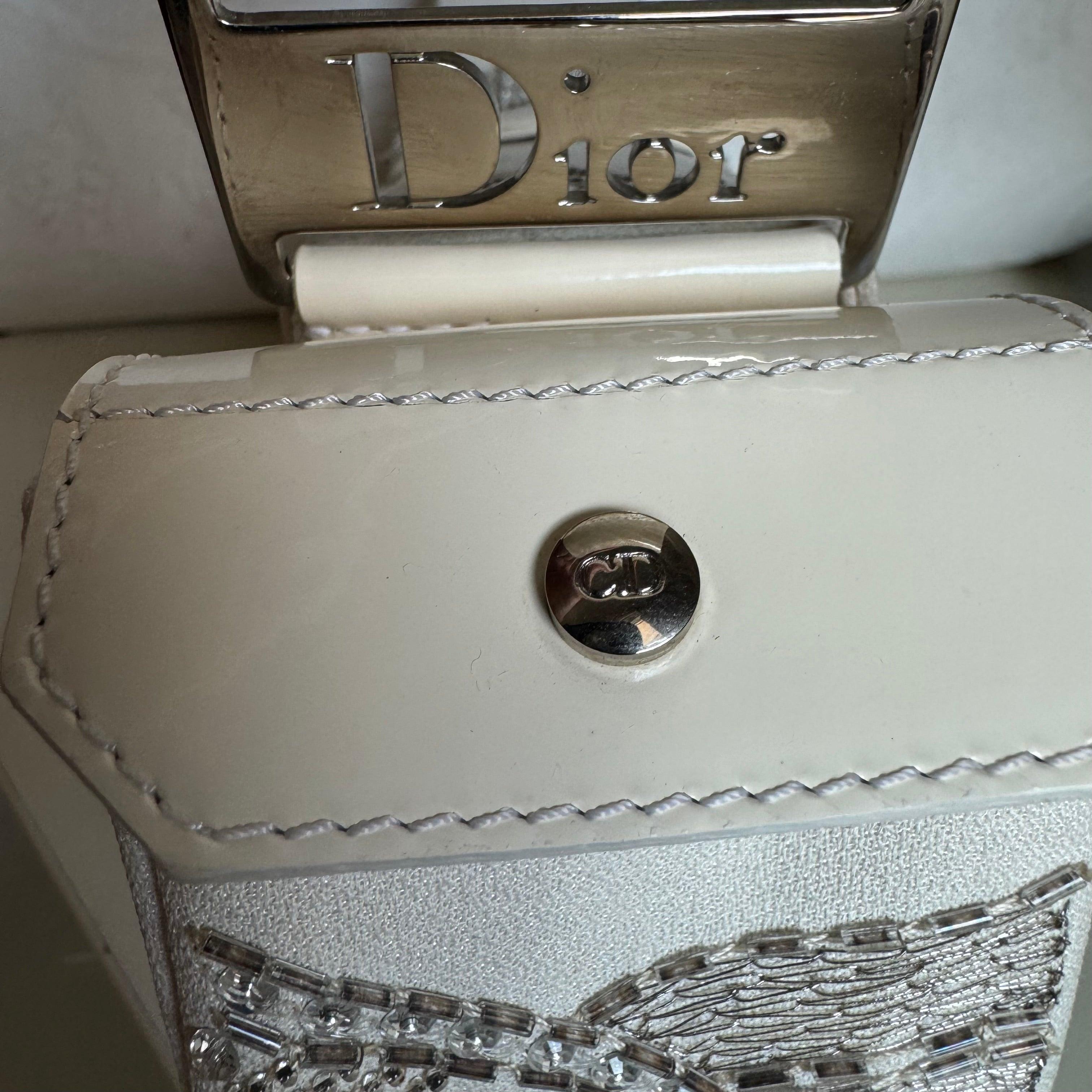 Sac Columnbus Dior rare et chic avec strasss blancs, édition limitée 2