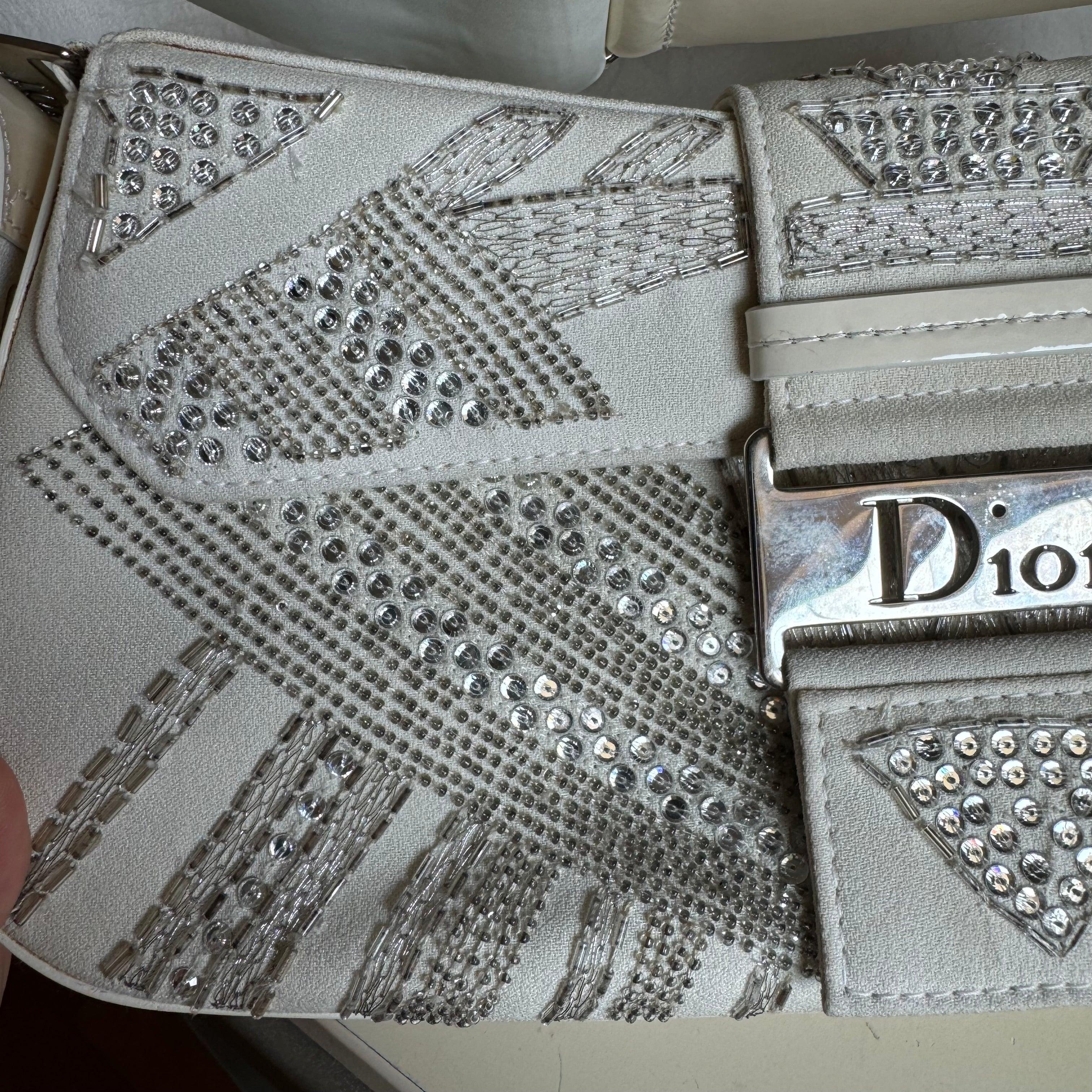 Sac Columnbus Dior rare et chic avec strasss blancs, édition limitée 4