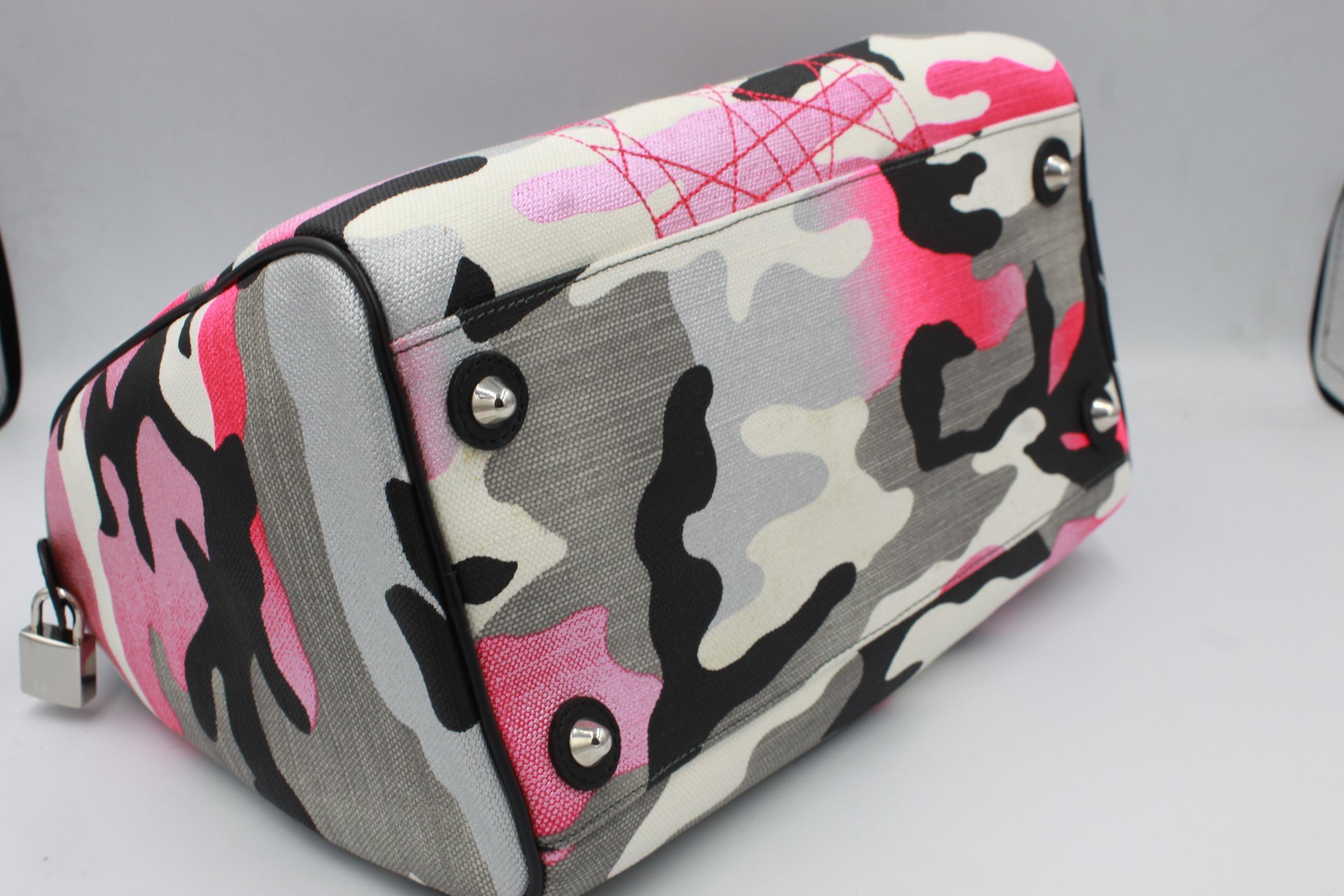 Dior limited editon Anselm Reyle boston handbag – pink camouflage. In Excellent Condition For Sale In Paris, FR