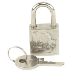 Dior Logo Padlock and Key Cadena Set 1012d31