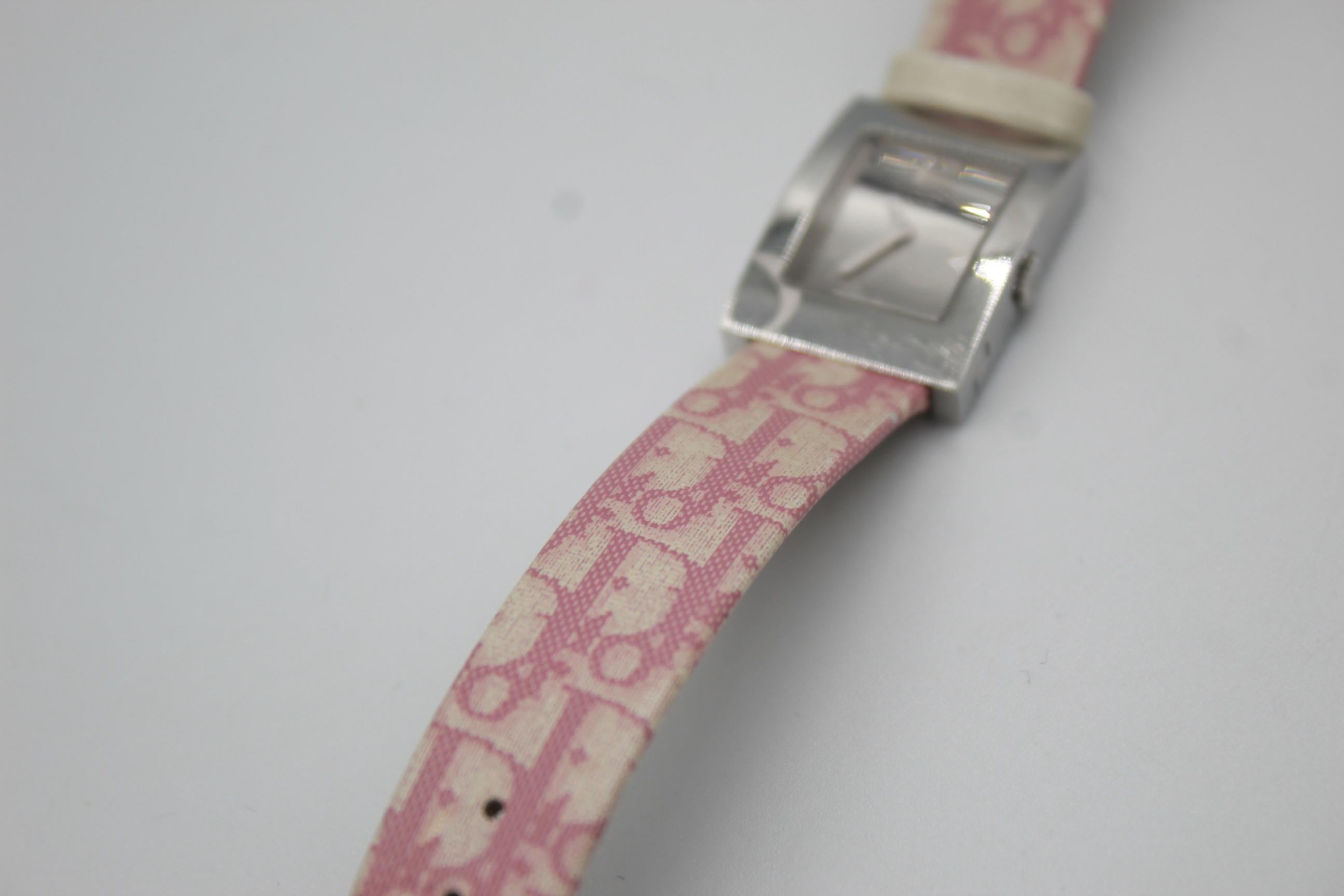 Dior logo watch in leather – prink monogram print In Good Condition In Paris, FR