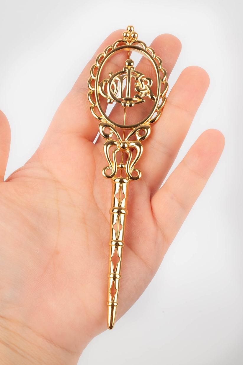 Dior Long Golden Metal Brooch For Sale 2