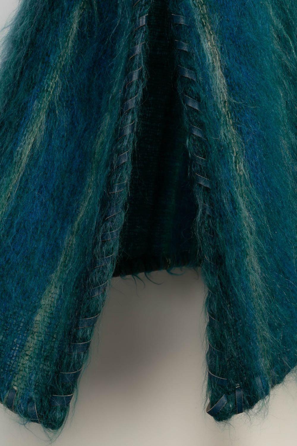 Dior Langer blauer Mantel aus Mohair und Pelz im Angebot 3