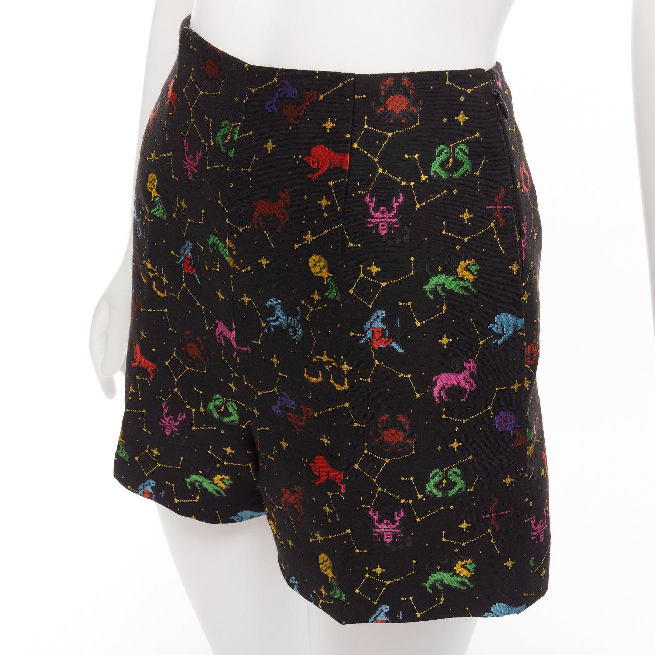 DIOR Lucky Dior black colorful astrology jacquard high waisted shorts FR32 XXS
Reference: AAWC/A00874
Brand: Dior
Designer: Maria Grazia Chiuri
Collection: Lucky Dior
Material: Polyester, Blend
Color: Black, Multicolour
Pattern: Abstract
Closure: