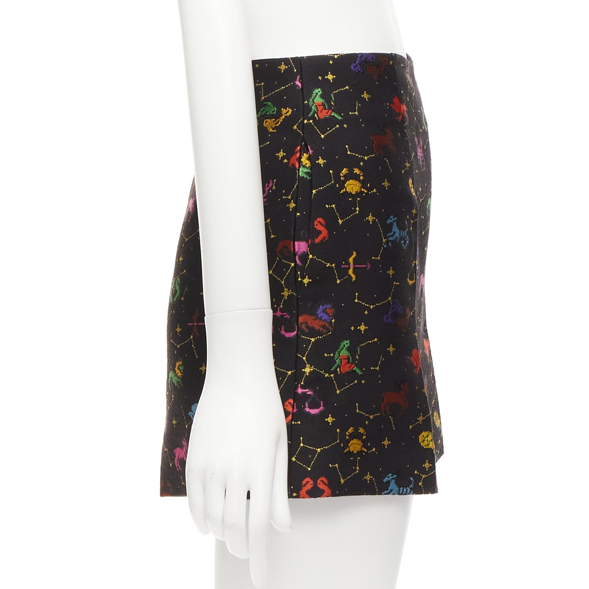 DIOR Lucky Dior schwarz bunt Astrologie Jacquard hoch taillierte Shorts FR32 XXS im Zustand „Hervorragend“ im Angebot in Hong Kong, NT