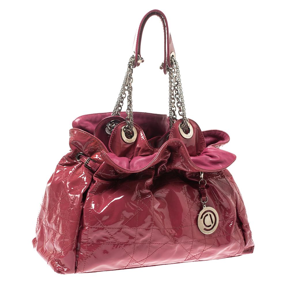 Dior Magenta Cannage Patent Leather Le Trente Hobo In Good Condition In Dubai, Al Qouz 2