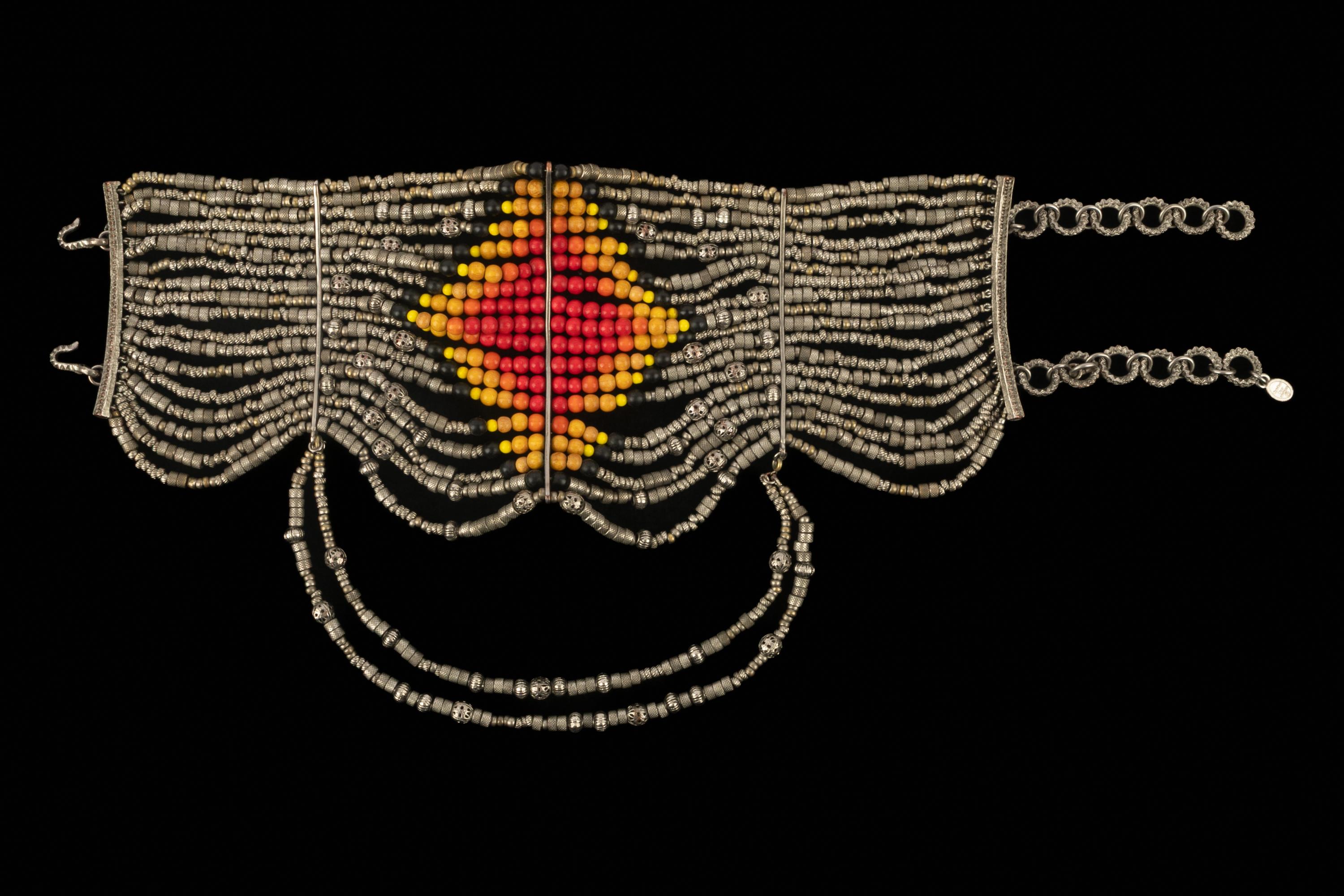 Donna Collana Dior Massai Autunno 1998 in vendita