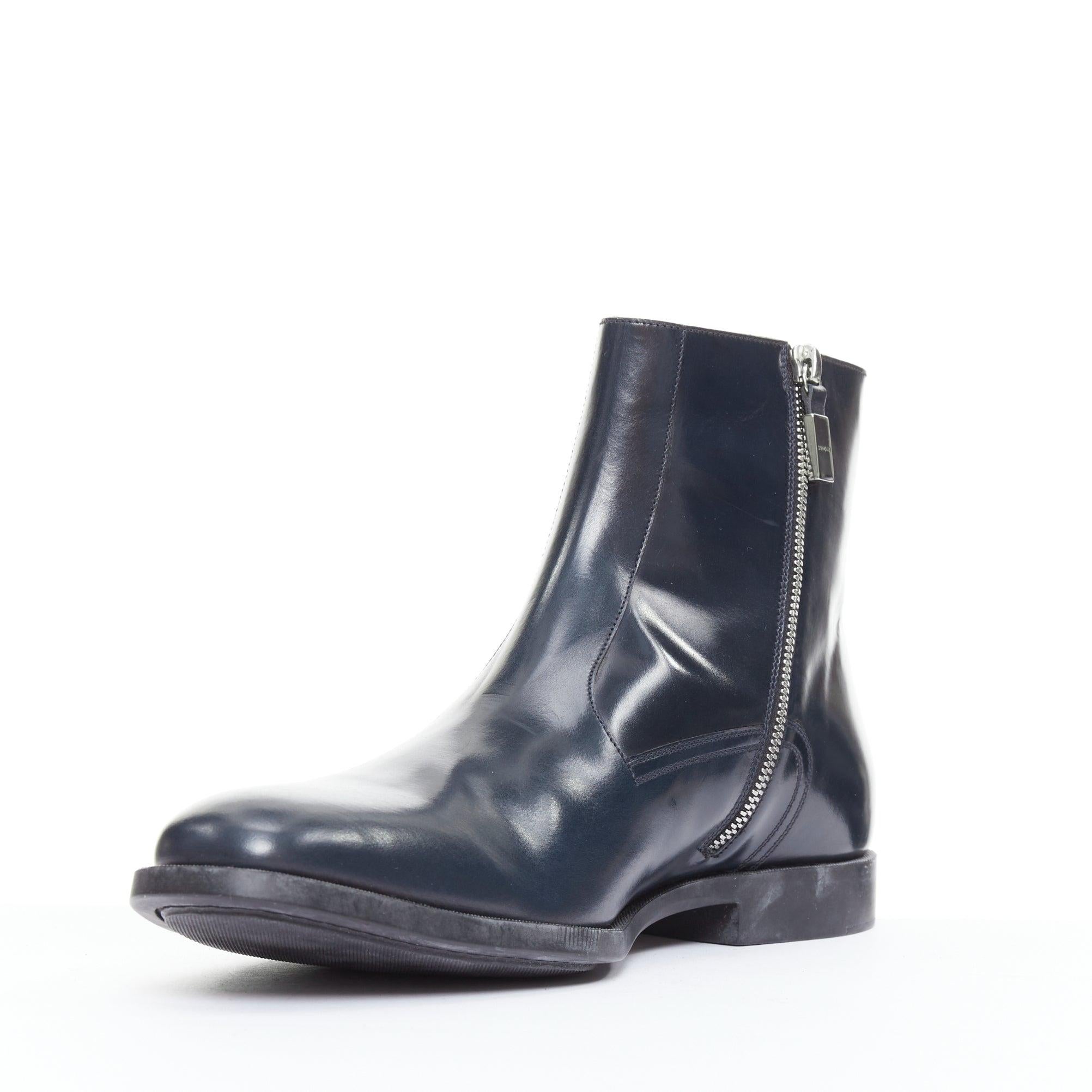 DIOR MEN bottines minimales en cuir de veau bleu nuit à fermeture éclair argentée EU43 Bon état - En vente à Hong Kong, NT