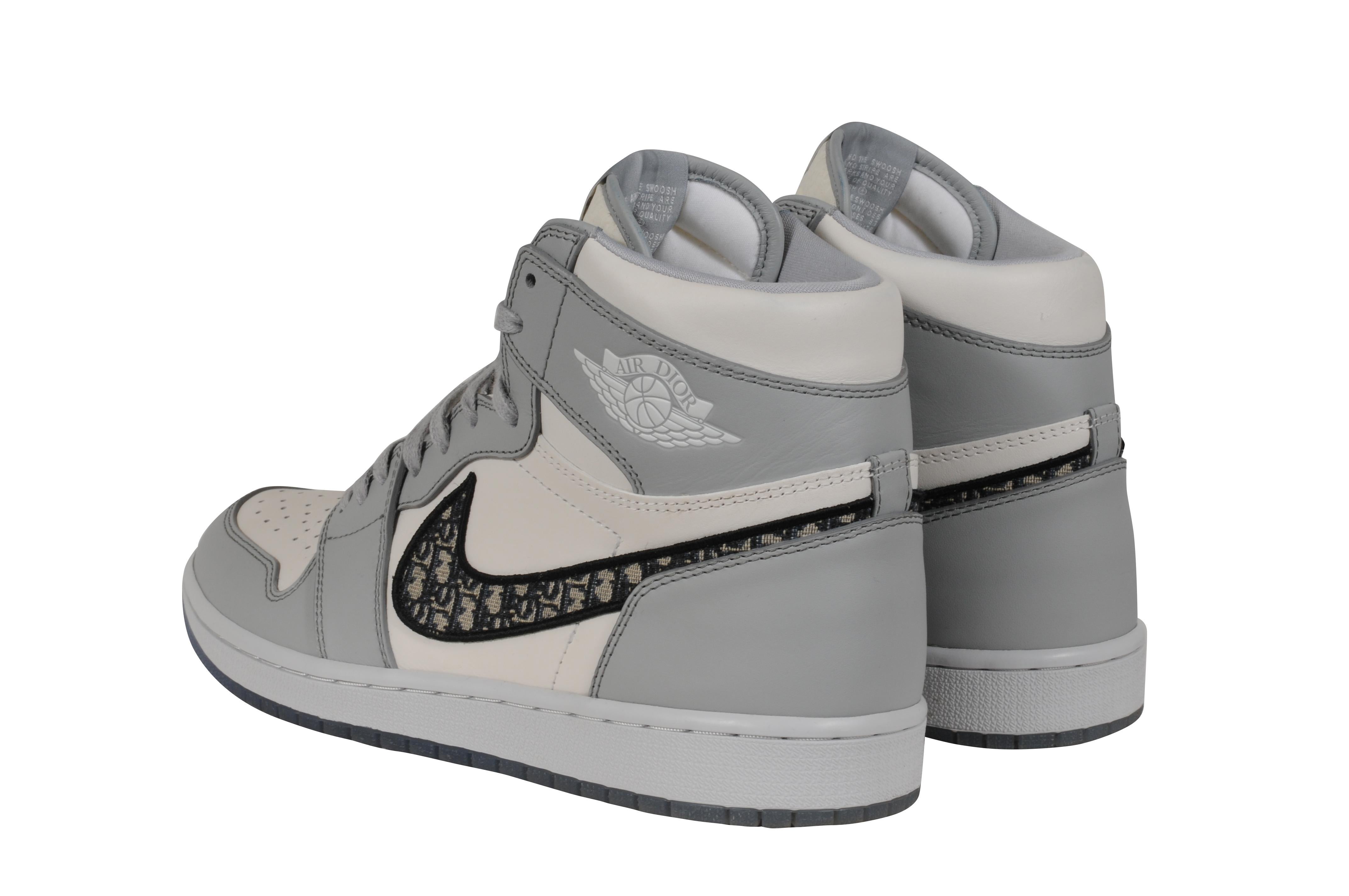 Femenino o masculino Dior Mens Air Jordan 1 Sneakers Oblique Logo US 10 EU 43 Gray Leather High Top en venta