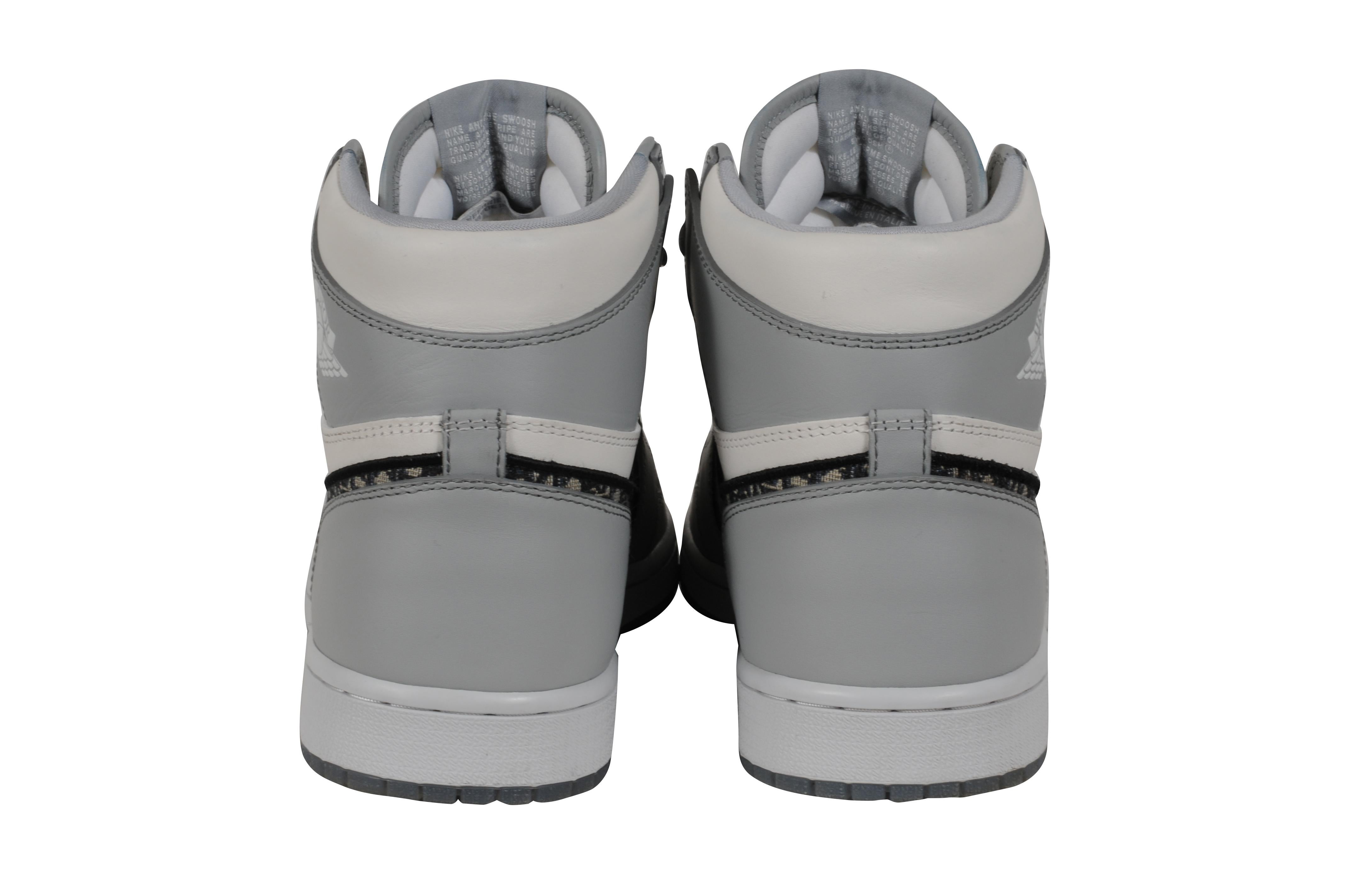 Dior Mens Air Jordan 1 Sneakers Oblique Logo US 10 EU 43 Gray Leather High Top en venta 1