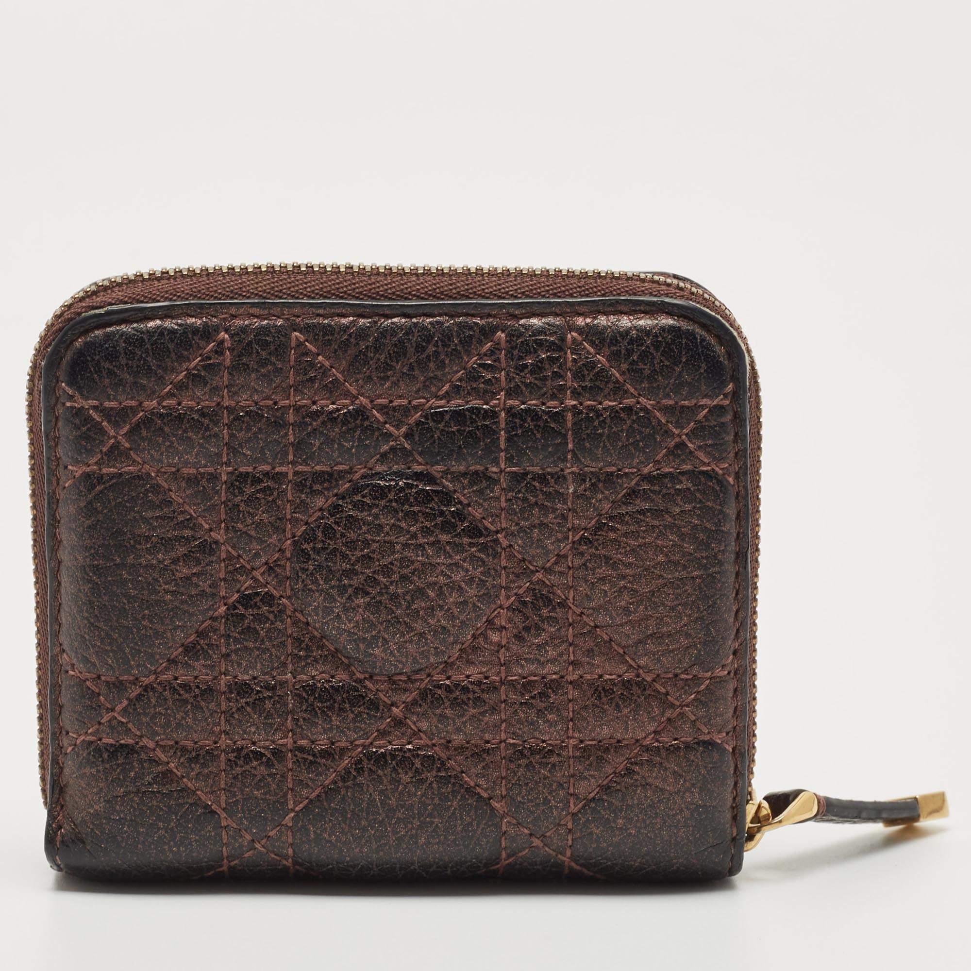 Dior Metallic Burgundy Cannage Leather Caro Compact Wallet For Sale 1