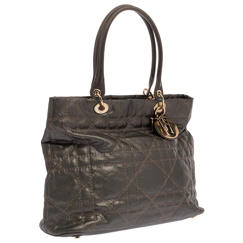 Dior Metallic Cannage Quilted Leather Soft Tote In Good Condition In Dubai, Al Qouz 2