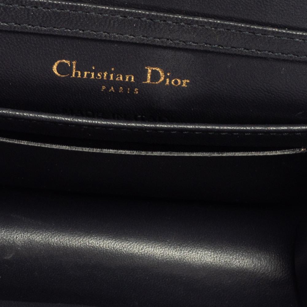 Dior Metallic Gold Micro Cannage Patent Leather Baby Diorama Crossbody Bag In Good Condition In Dubai, Al Qouz 2