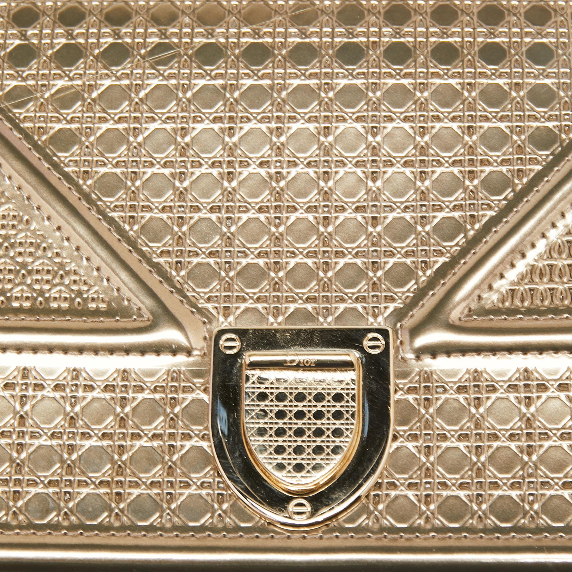 Dior Metallic Gold Micro Cannage Patent Leather Diorama Wallet on Chain In Good Condition In Dubai, Al Qouz 2