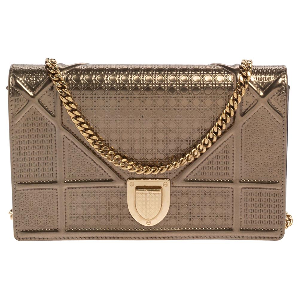 Wallet on chain diorama leather crossbody bag Dior Silver in Leather   17802431